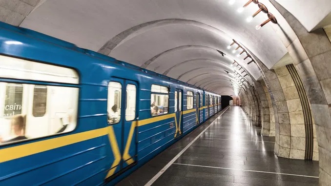 Kiyevdə metronun fəaliyyəti bərpa olundu