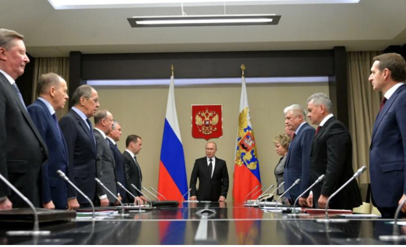 Putin Təhlükəsizlik Şurasını topladı