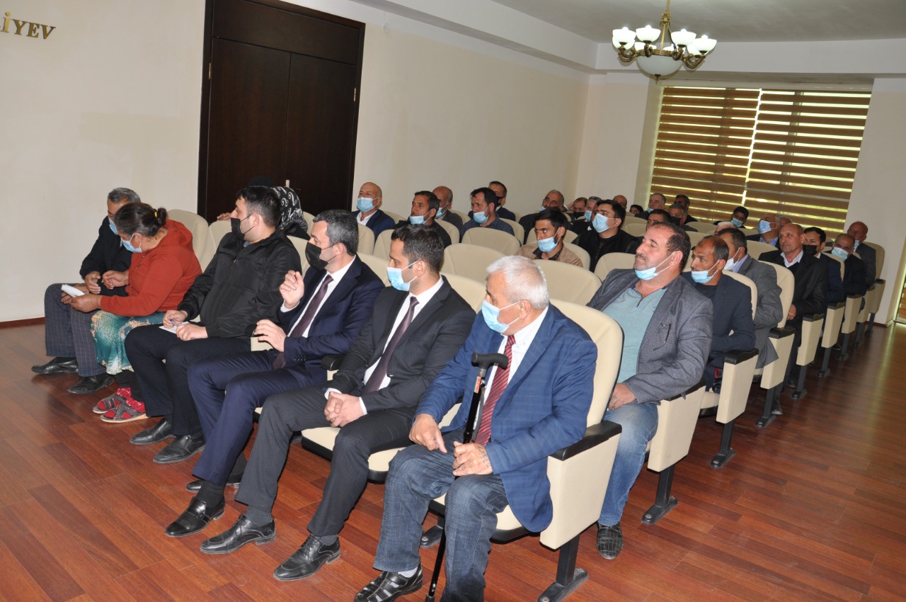 Komitə sədri şəhid ailələri və qaziləri dinlədi