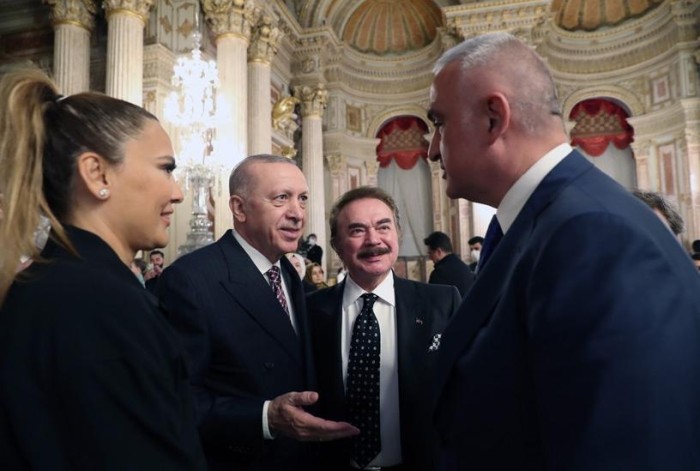Ərdoğan məşhurlar üçün iftar süfrəsi açdı - FOTO