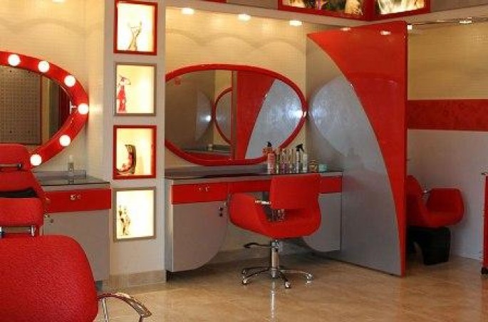 Gözəllik və gül salonlarından oğurluq