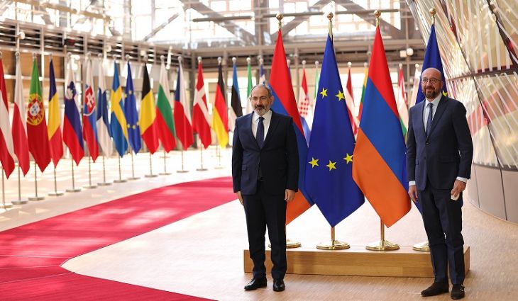 Paşinyan Şarl Mişellə danışıqlar APARDI