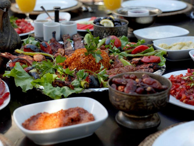 Göyçayda iftar süfrəsində kütləvi zəhərlənmə