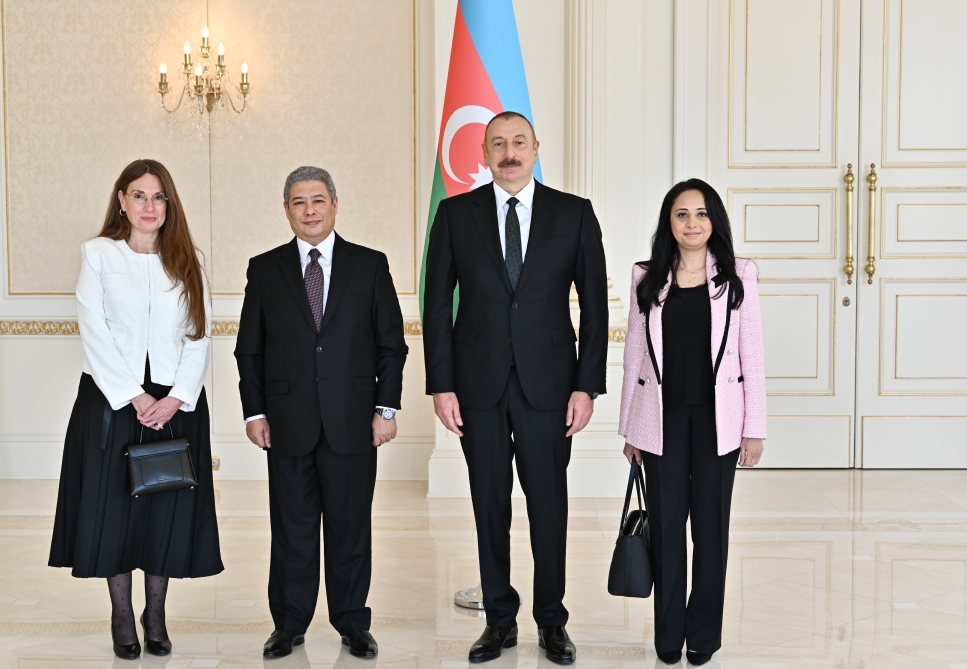 Prezident yeni səfirlərin etimadnamələrini qəbul edib - YENİLƏNİB