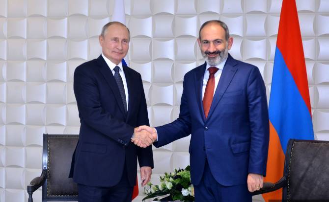 Putin-Paşinyan görüşündə diqqətçəkən MƏQAMLAR