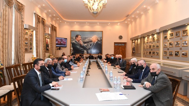 “Tanrı yoxuşu” kitabının təqdimatı keçirilib - FOTOLAR