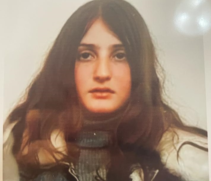 15 yaşlı qız İTKİN DÜŞÜB