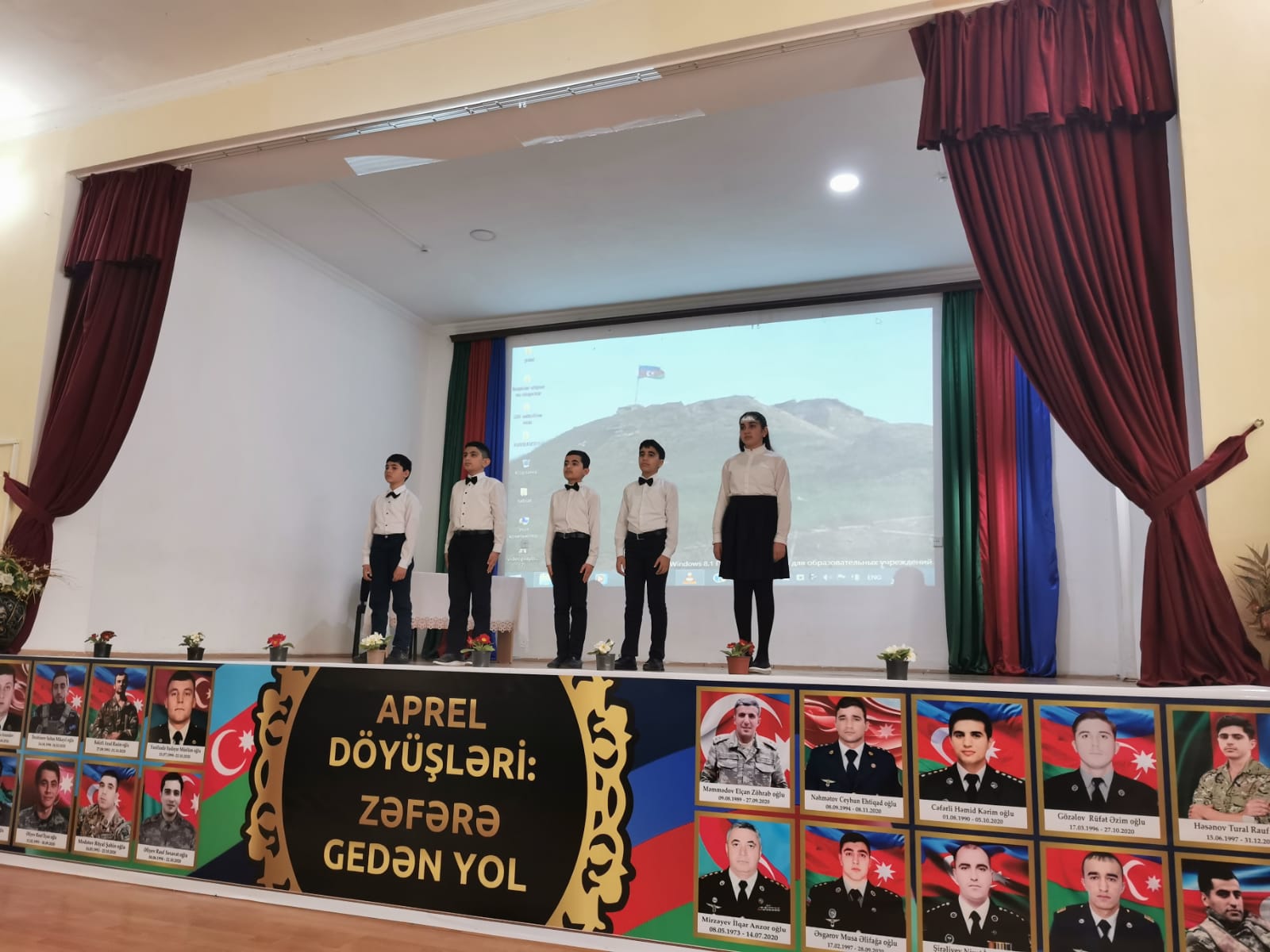 “Aprel döyüşləri: zəfərə gedən yol” kompozisiyası - FOTO