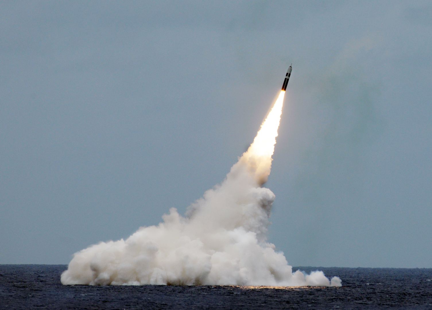 Cənubi Koreya yeni raketini sınaqdan keçirdi