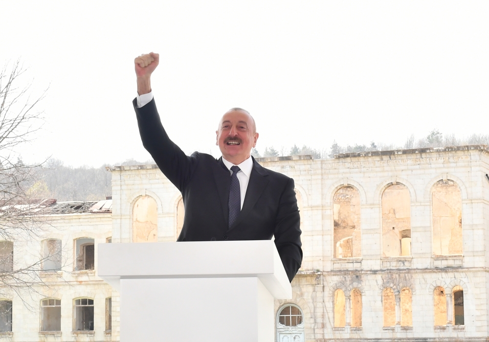 “Şuşa doğmalarını günəşli hava ilə qarşılayır” - İlham Əliyev 