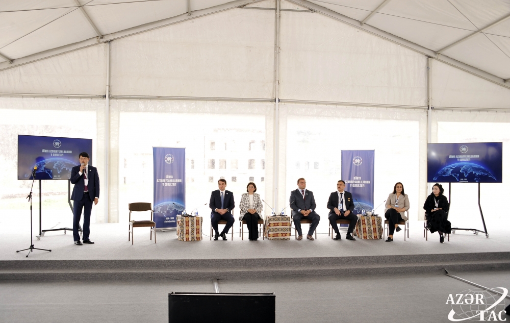 Zəfər Qurultayında panel iclasları - FOTOLAR