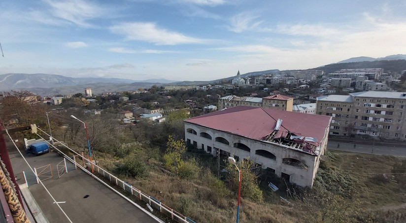 Şuşada 7 yaşayış massivi TİKİLİR
