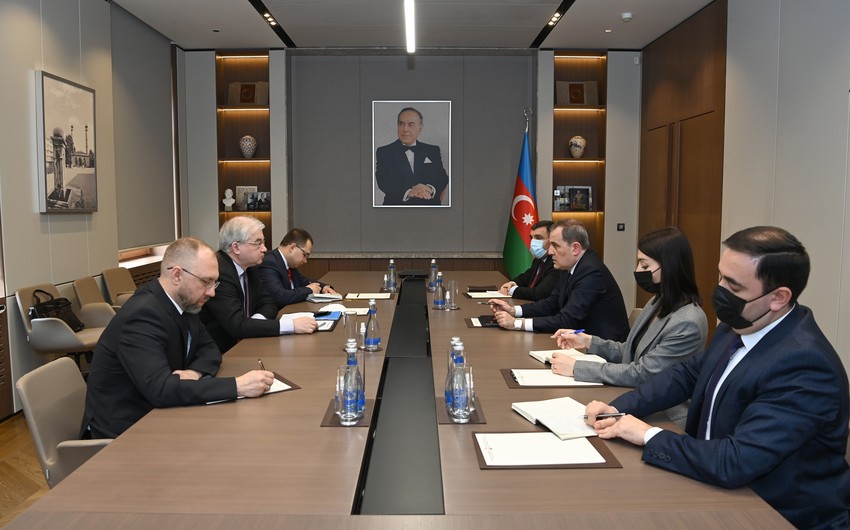 Ceyhun Bayramov Rusiya nümayəndəsilə müzakirə APARDI