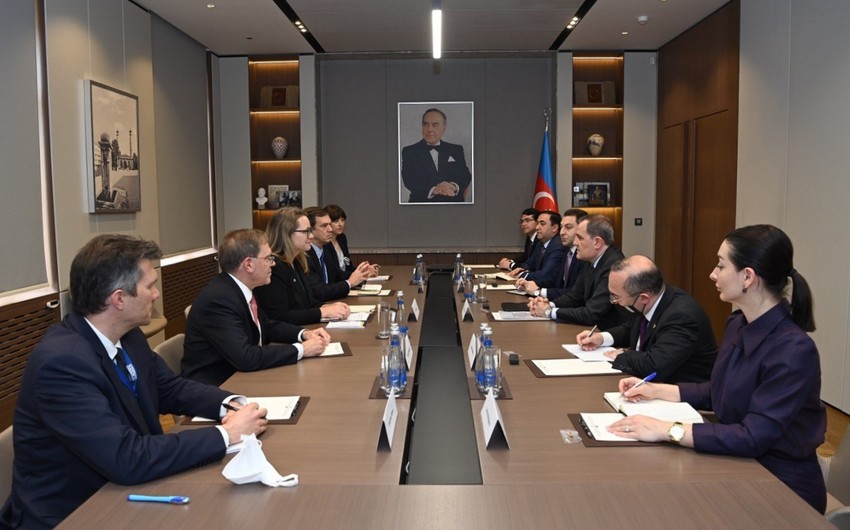 XİN-də ABŞ rəsmisilə sərhəd müzakirəsi