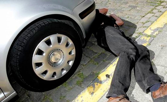 “Chevrolet”lə 2 piyadanı vurub öldürdü