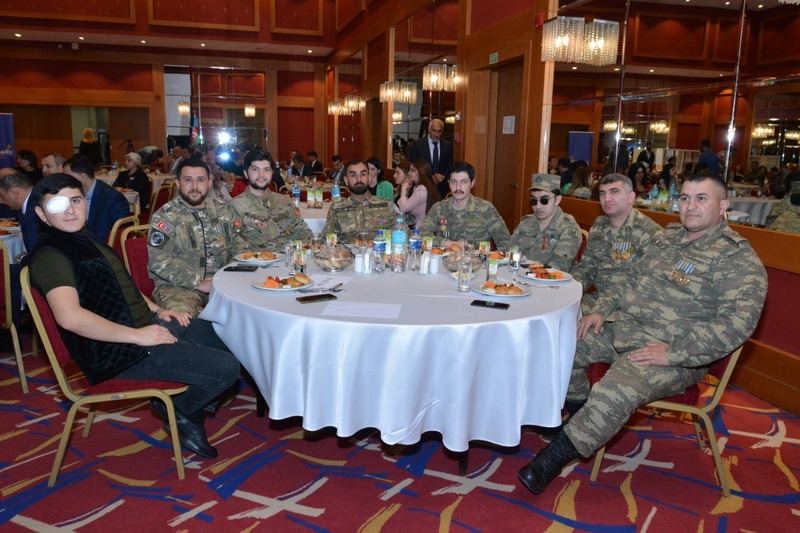 Şəhid ailələri və qazilər üçün iftar süfrəsi təşkil edilib - FOTO
