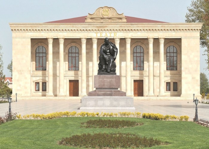 Naxçıvan Dövlət Musiqili Dram Teatrına yeni status verildi