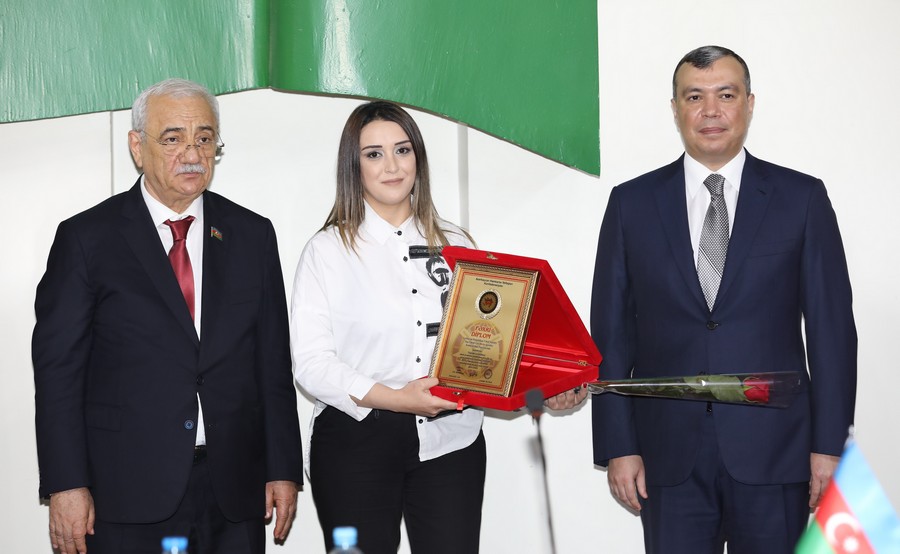 AHİK qalibləri mükafatlandırdı - FOTO