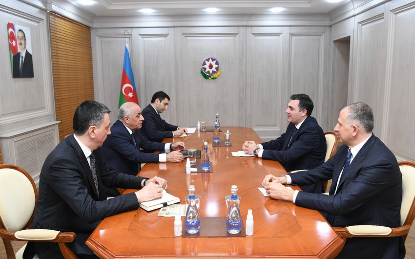 Əli Əsədov Gürcüstanın XİN başçısı ilə görüşdü