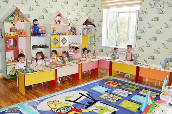 Bağçalarla bağlı yenilik - Nazir sualları cavablandırdı