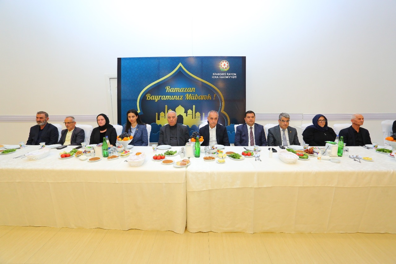 Binəqədidə iftar süfrəsi təşkil edilib - FOTO