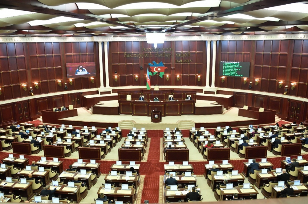 Deputatlar bayramdan sonra toplaşır - Gündəlikdə 20 məsələ var