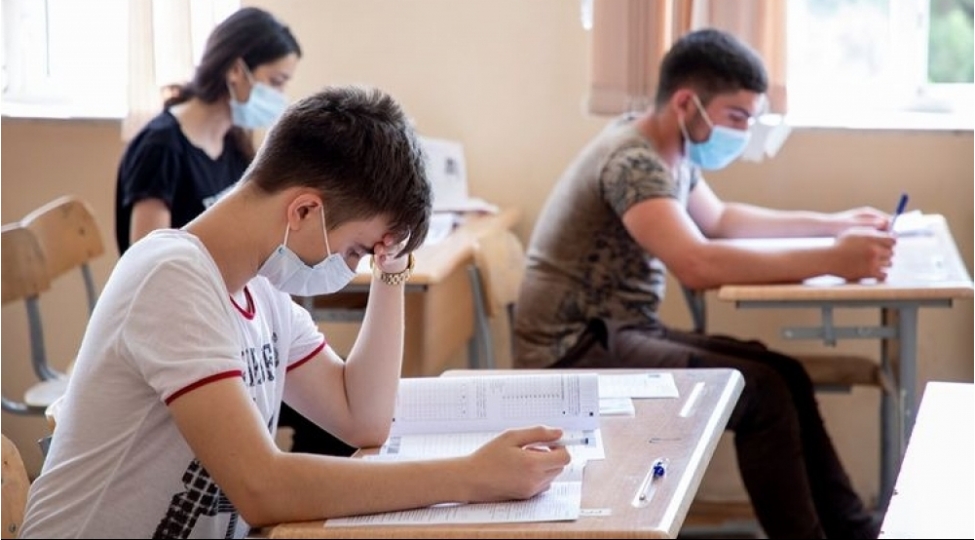 Bu gün 24 mindən çox şagird imtahan verir