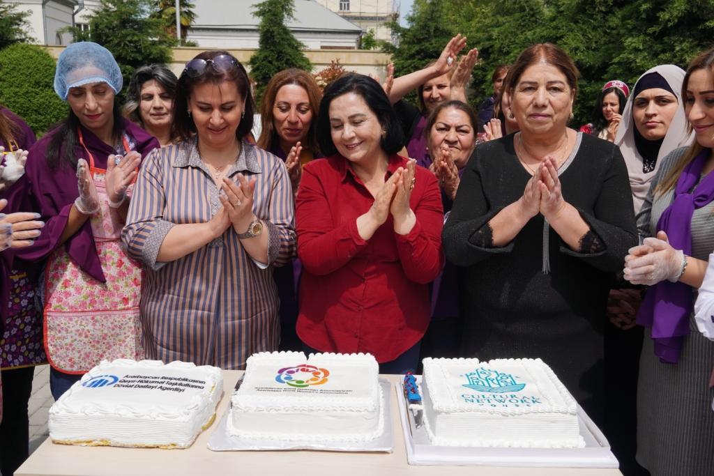 200-ə yaxın kənd qadını bir arada - FOTO