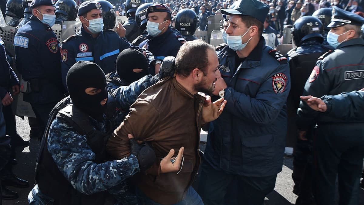 Milli Təhlükəsizlik Xidməti vətəndaşlara xəbərdarlıq etdi: təxribata qoşulmayın!
