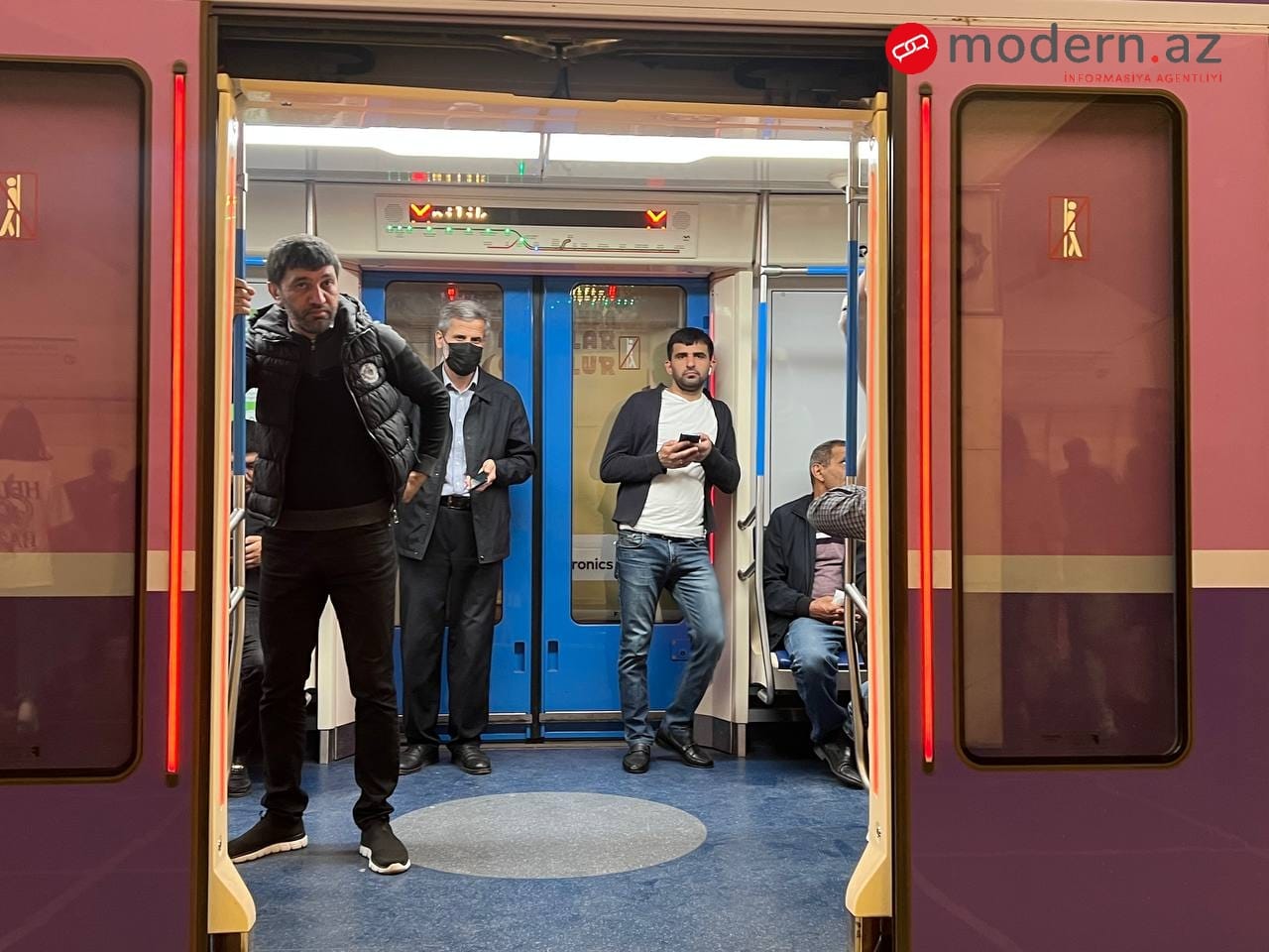 Metroda maskadan istifadə ilə bağlı yeni AÇIQLAMA