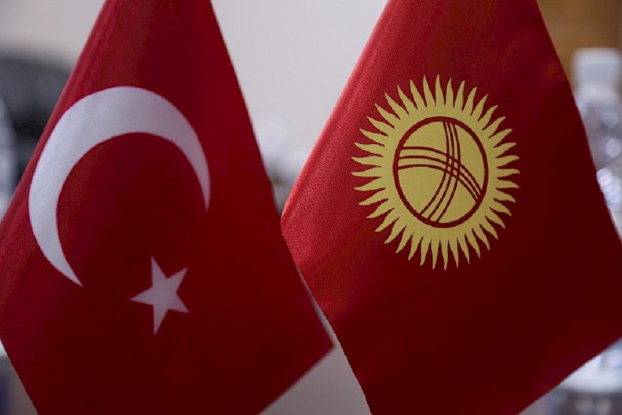 Çavuşoğlu qırğız həmkarı ilə danışıqlar apardı