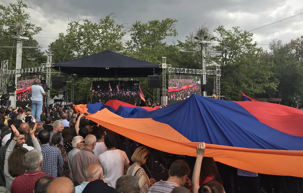 İrəvanda kütləvi mitinq - Paşinyanı devirməyə çalışırlar