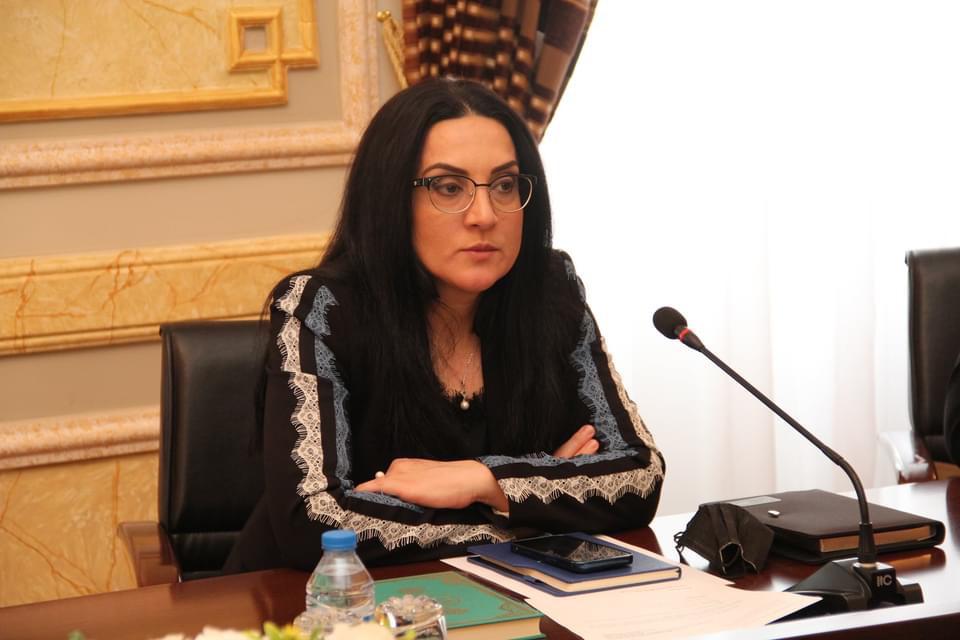 Şəhid ailələri dəfələrlə məmur qapısı döyməməlidir