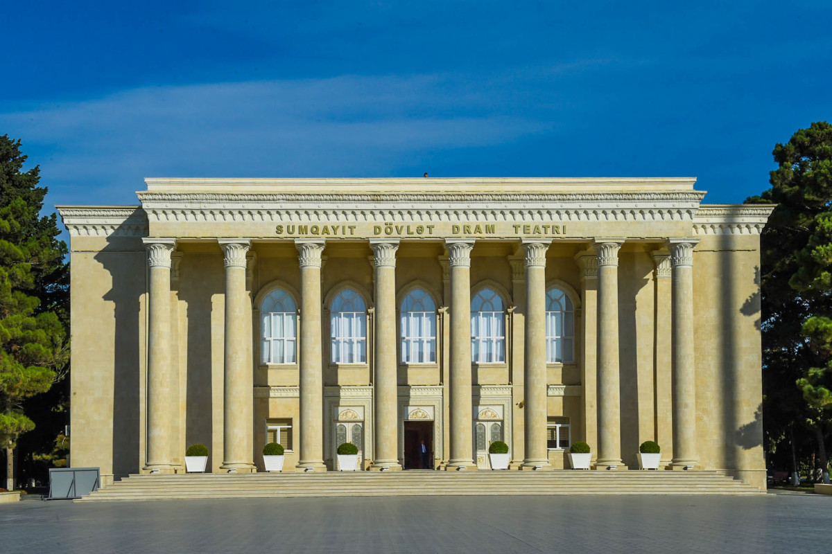 Sumqayıt teatrının direktoru işdən çıxdı