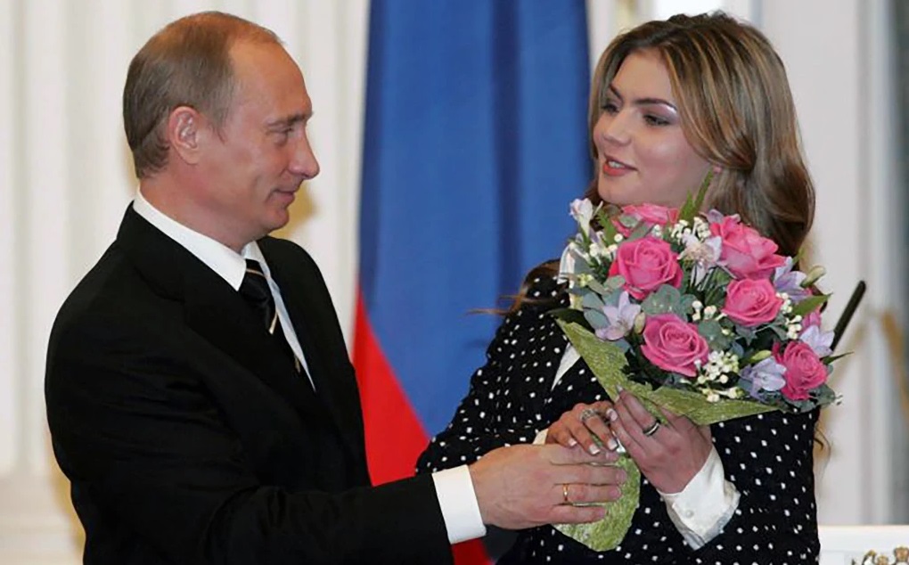 Kabayeva hamilədir - Putin depressiyaya düşüb