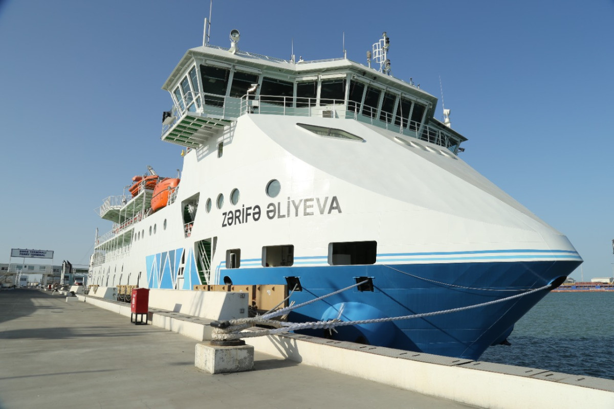 “Zərifə Əliyeva” gəmisi ilk səfərinə çıxdı