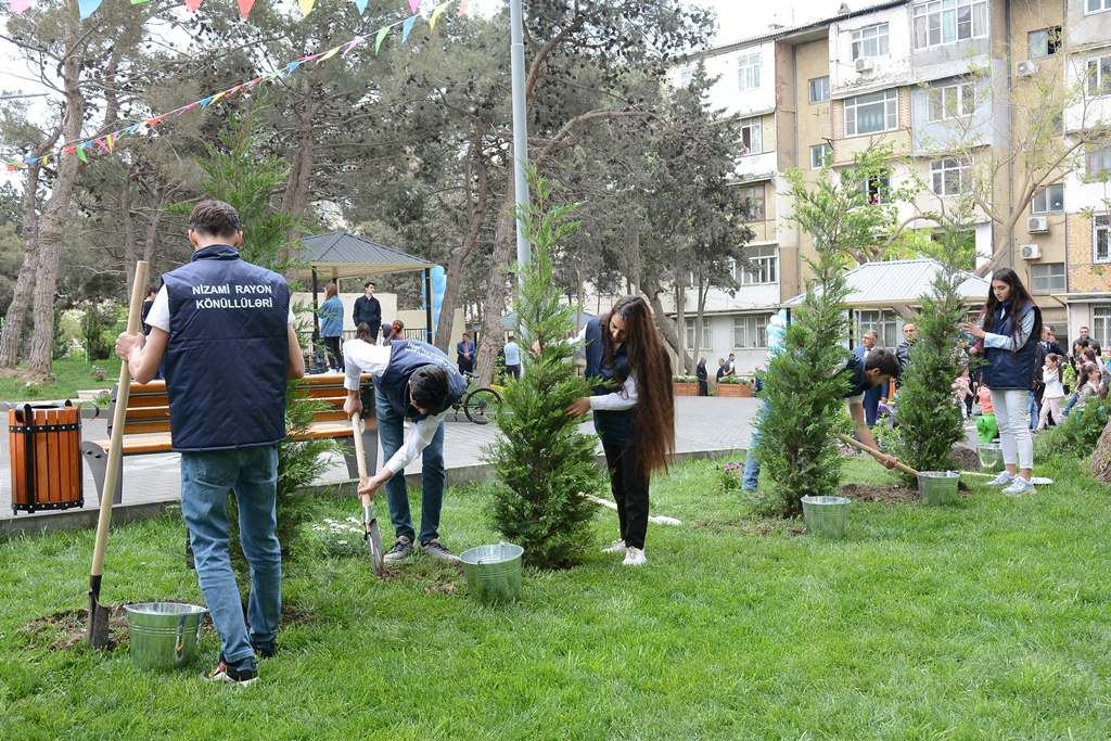 Daha bir abad həyət istifadəyə verildi - FOTO