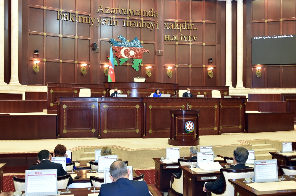 Deputatlar 4 qanuna dəyişikliyi qəbul edib