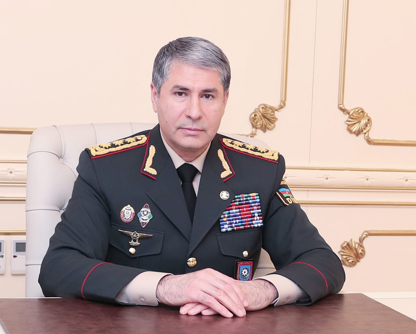 Vilayət Eyvazov DYP rəisini işdən ÇIXARDI