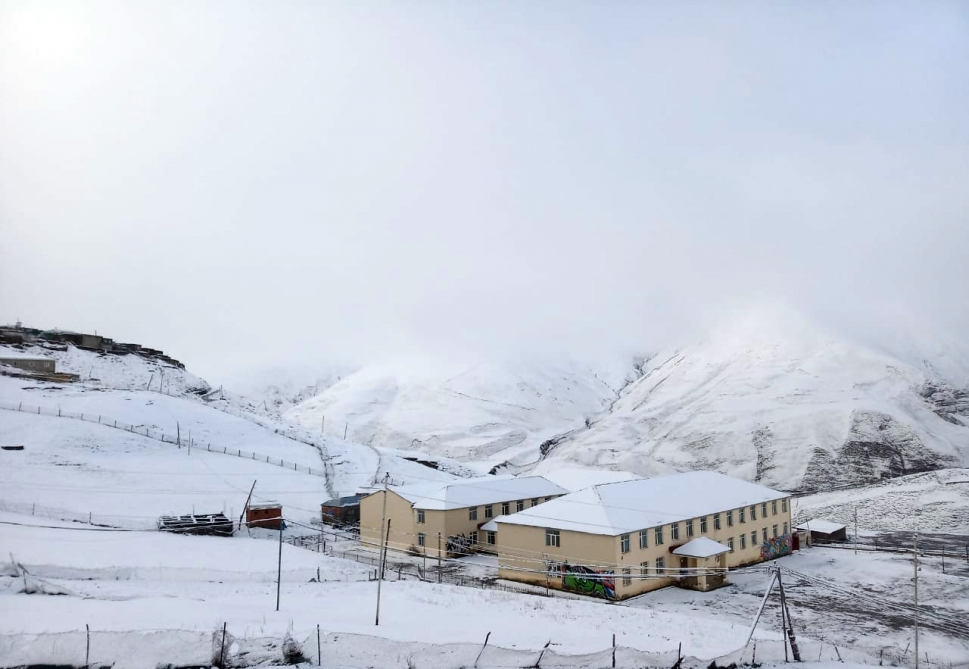 Azərbaycanda yazın qar sürprizi - FOTO