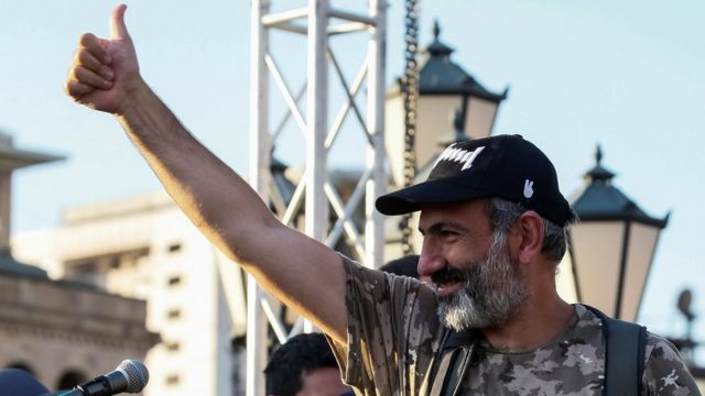 Paşinyanı niyə devirə bilmirlər? - Sergey Markov Modern.az-a ŞƏRH EDİR
