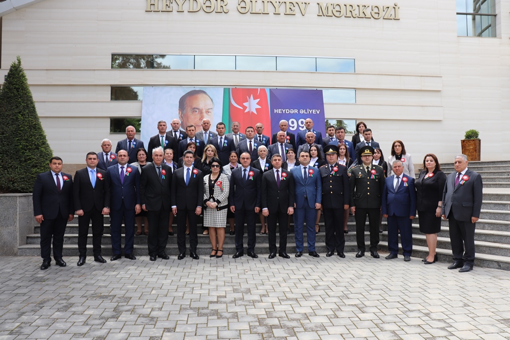 Ulu Öndər Heydər Əliyevin irsi və müasir Azərbaycan - FOTO