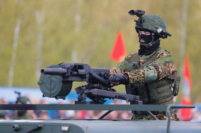 Belarus Ukrayna ilə sərhədə qoşun TOPLADI