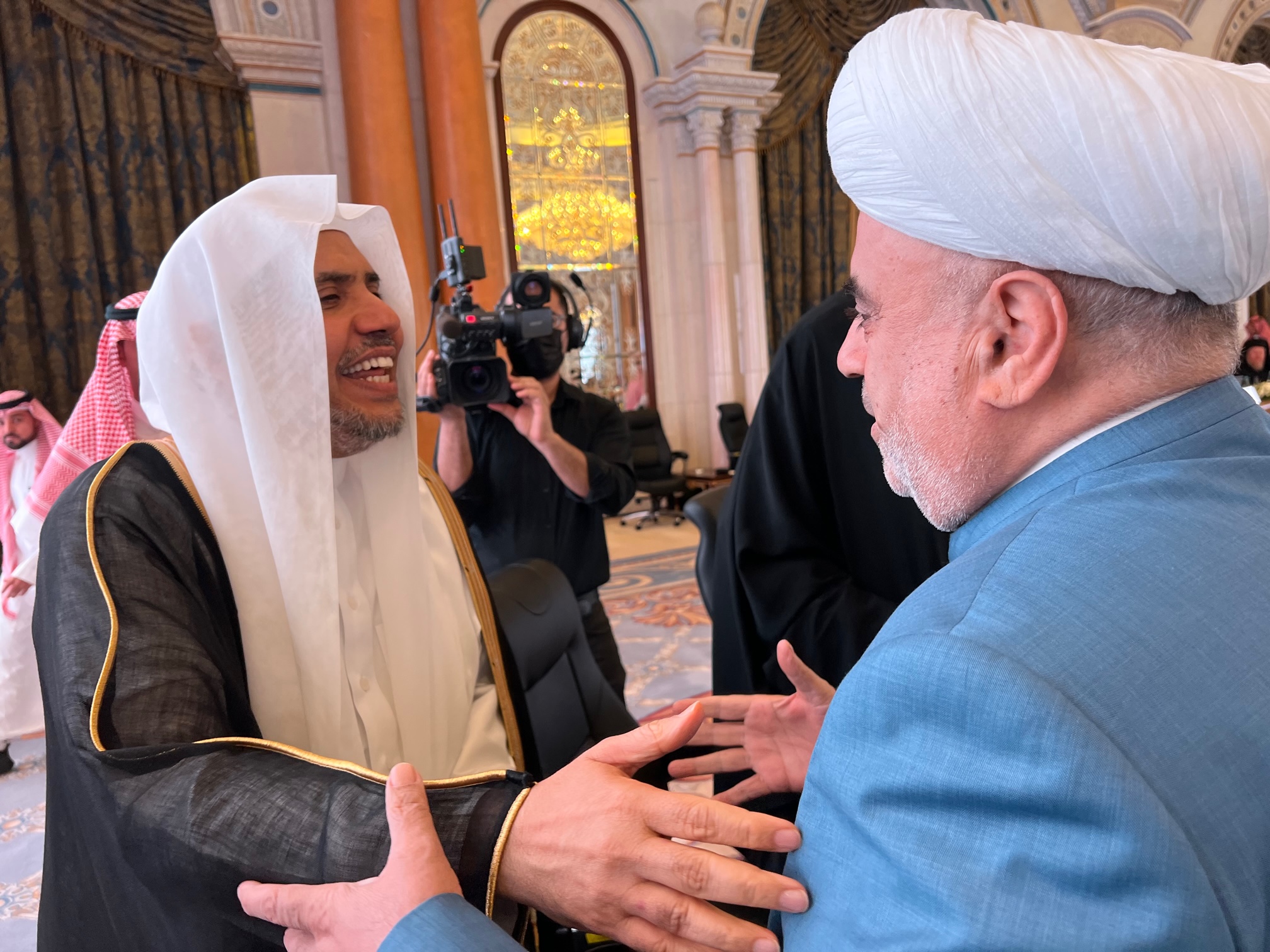 Şeyx Vatikan rəsmilərini Azərbaycana dəvət etdi