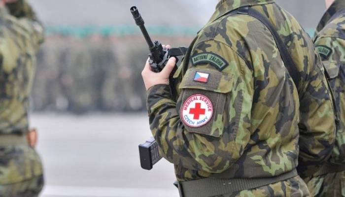 Çexiya prezidenti Ukraynaya qoşun göndərir