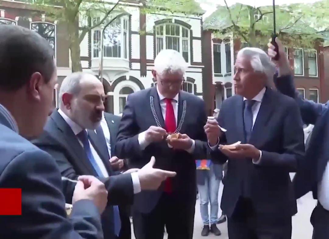 Nikol Paşinyanın dolma YALANI