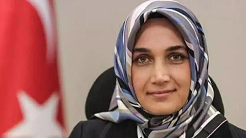 Türkiyənin ilk hicablı valisi təyin edildi - FOTO