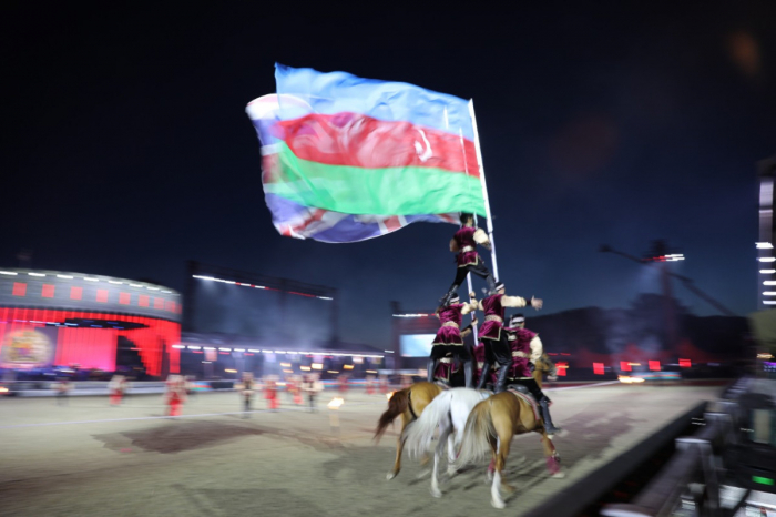 Qarabağ atlarının Britaniyada möhtəşəm şousu - FOTOLAR