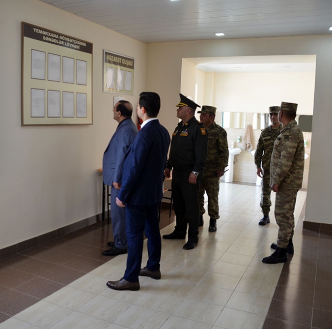 Ombudsman rəsmiləri hərbi hissədə - FOTO