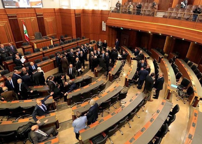 Livan xalqı yeni deputatlarını seçir